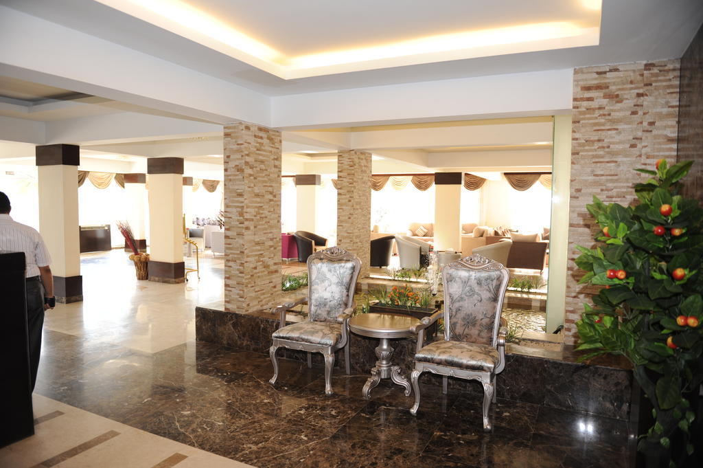 Hotelier Suites Riyadh Bagian luar foto