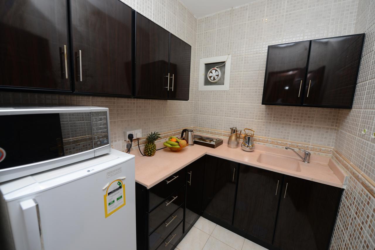 Hotelier Suites Riyadh Bagian luar foto